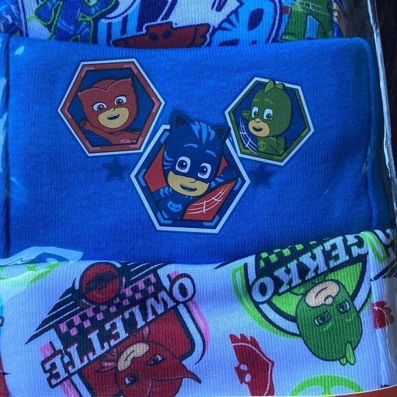 New in package PJ Masks potty training pants size 2T 3 pair - Picture 5 of 5